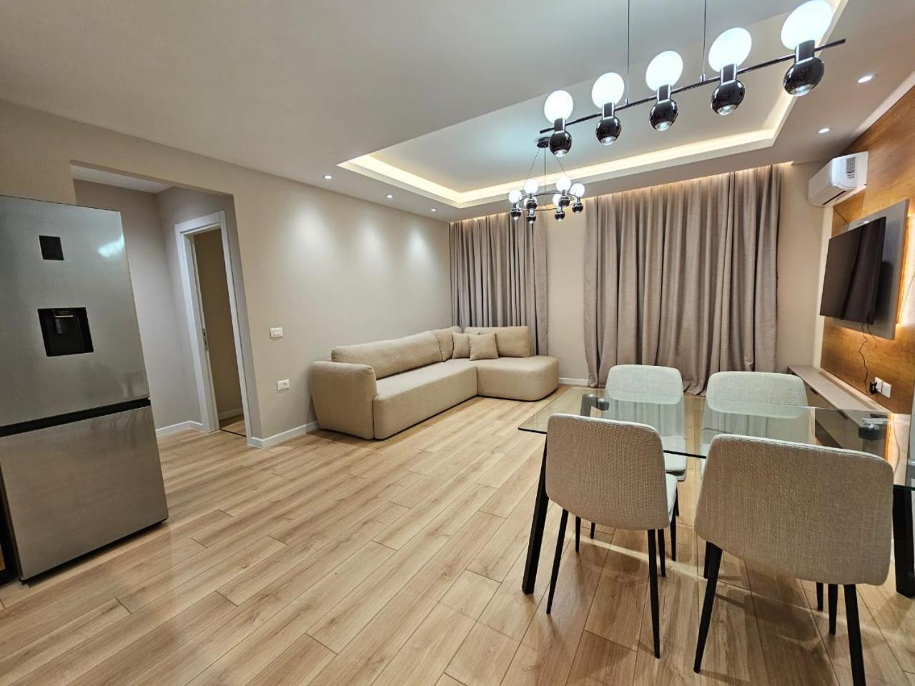 Miku Apartment-Modern 2Bedroom In Prime Location Tirana Bagian luar foto